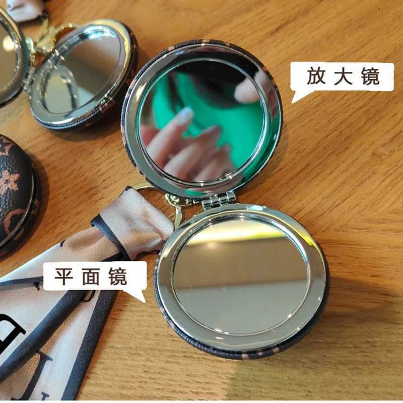 Exquisite Old Flower Leather Makeup Mirror Doublesided Mirror Bag Pendant Key Chain Pendant Small Gift ornaments C251020