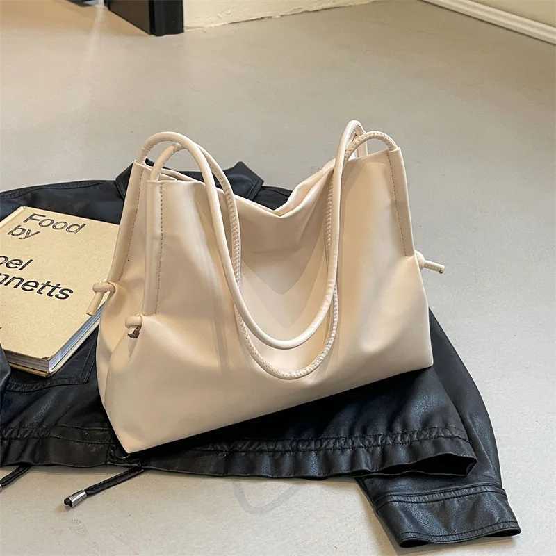 Popular Large Capacity Bag for Women New Fashionable Single Shoulder Underarm Bags Highend Sensory Communication Tote BagsT251020