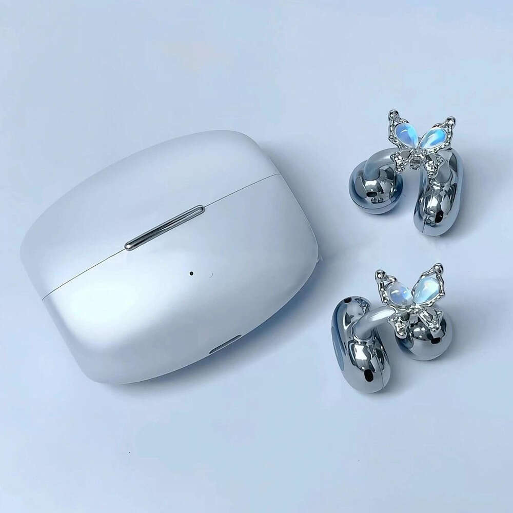 DHCollections-- Sasha's Dreamy Blue Tone Suitable for FreeClip Encounter Moonlight Butterfly Dia Buckle Small Clear Earphone Earrings