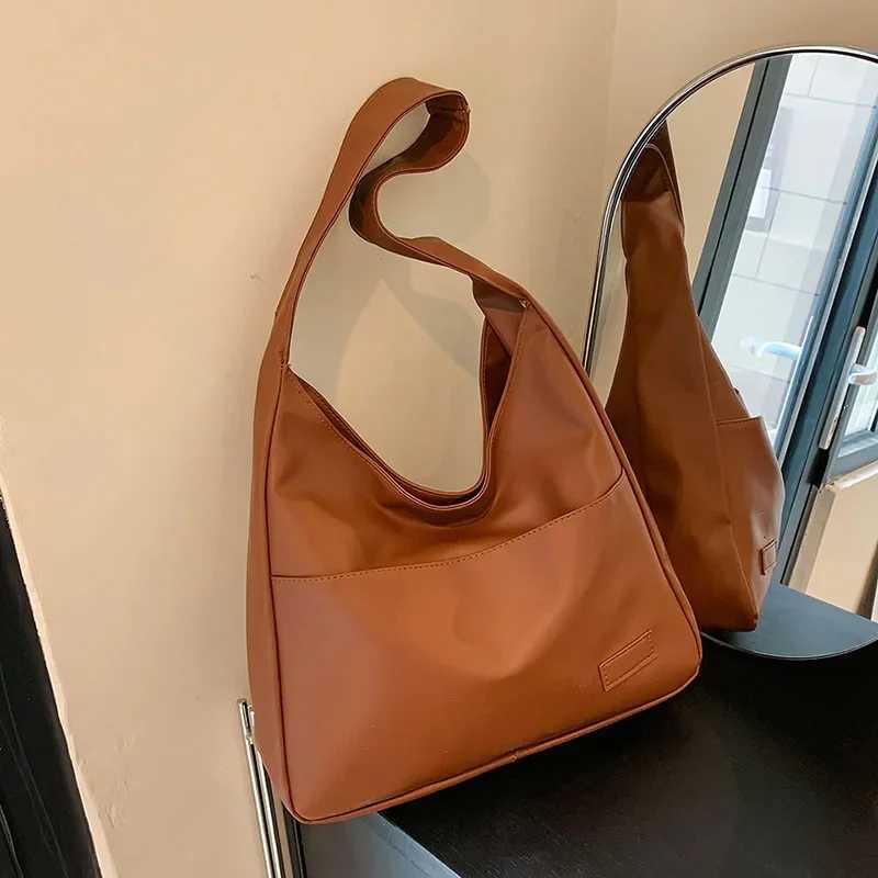 Shoulder Bag Large capacity retro bag for women 2025 new fashionable and simple artistic tote bag casual artistic shoulder bagT251020