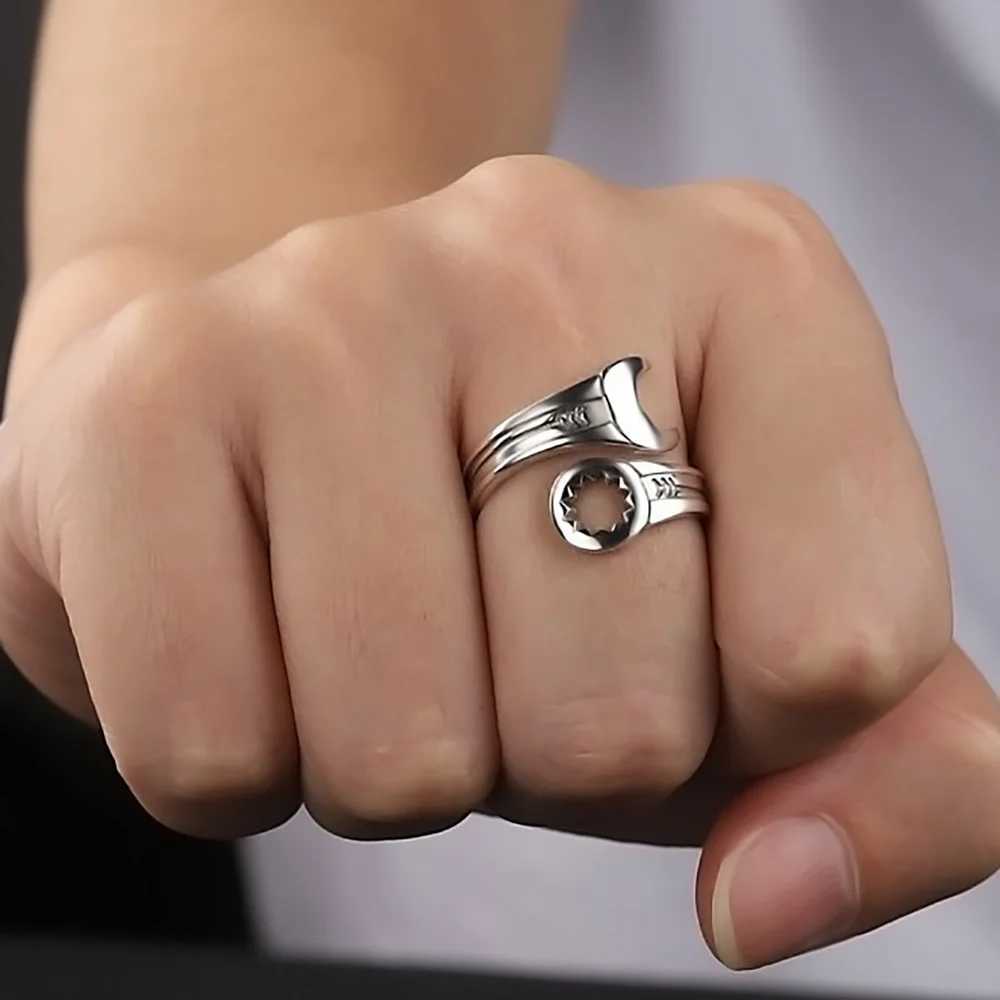 Vintage Simple Fashion Wrench Size Adjustable Ring J251020