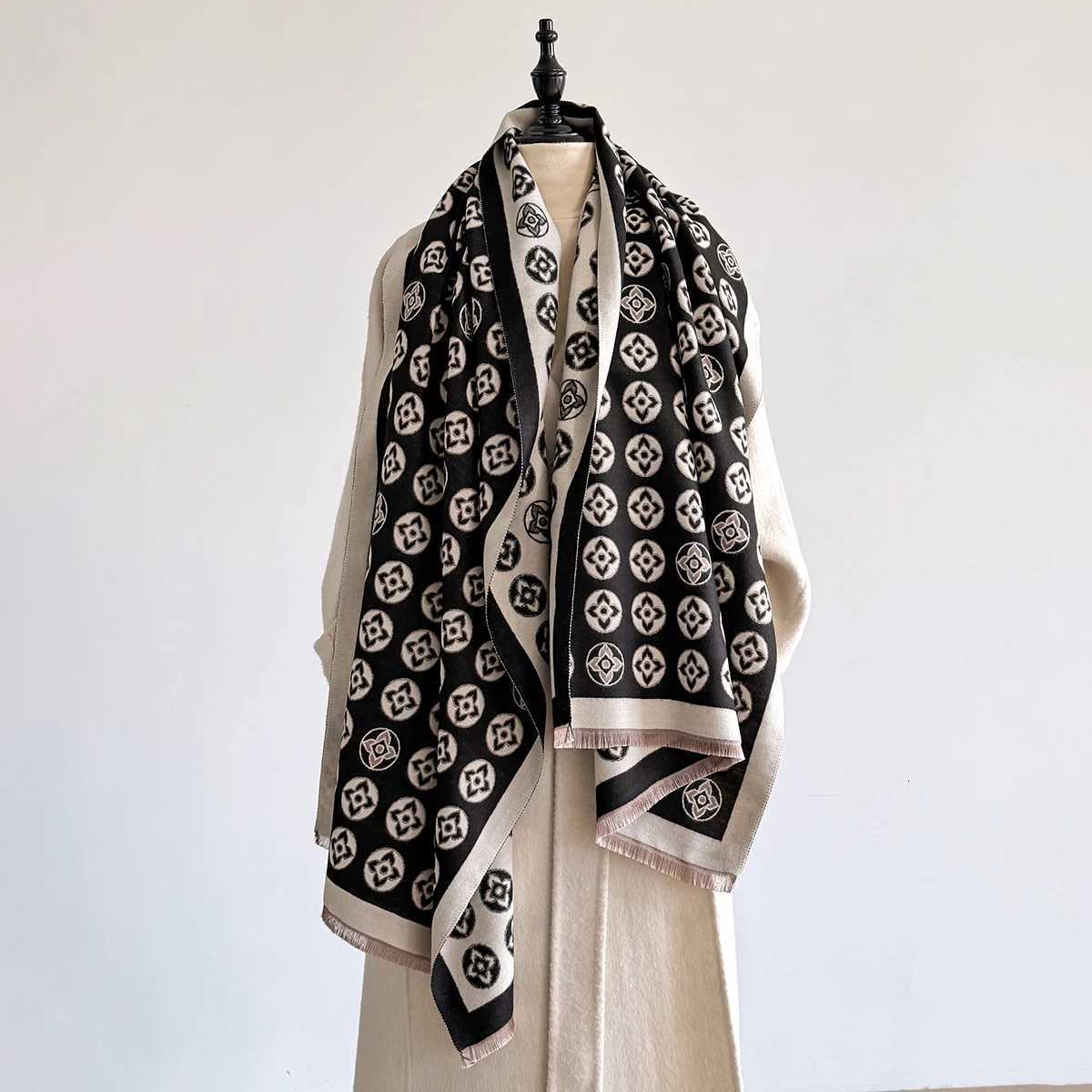 Luxury Winter Scarf Women Cashmere Warm Brand Foulard Female ShAWls WrAPs Thick Soft Bufanda Poncho Scarves StoleL251020