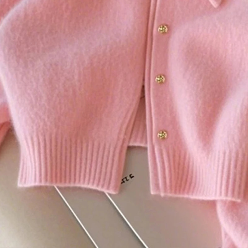 Pink Short Sweater Coat Womens Winter Highgrade Soft Waxy Cardigan Jackets Top Longsleeved Loose Elegant Knitted Outwear 251015