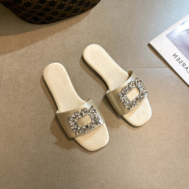 Satin Womens Slippers Summer 2024 Water Diamond Buckle Flat Elegant Sandals Womens Fashion Outdoor Beach Shoes Slippery 240710