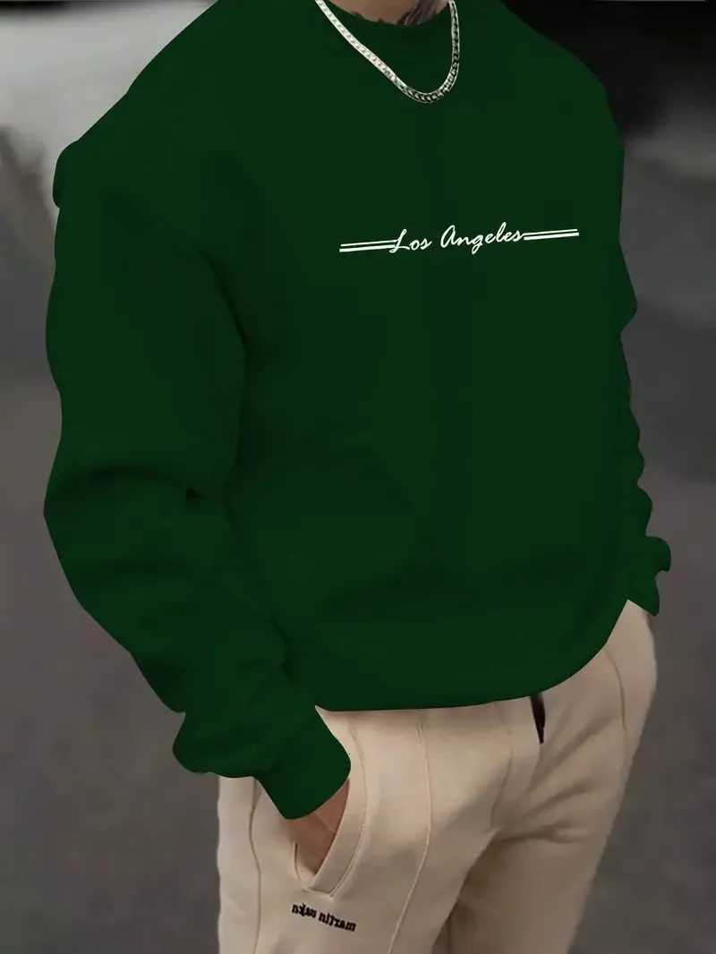 The new roundneck hoodie for Spring and Autumn 2025 is a casual fashionable and soft streetwear with letter prints W251020