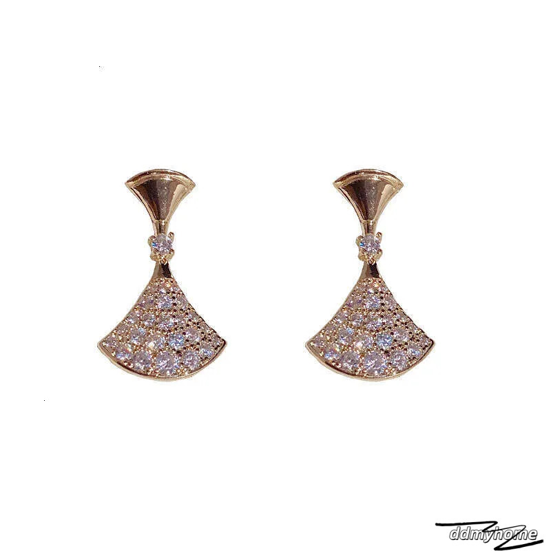 Elegant Needle Drop - Small Fan-Shaped Dangle Earrings With Shiny Diamante Accents Ddmyhome