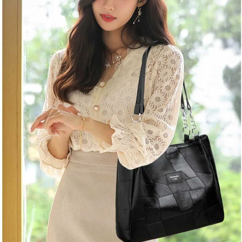 Fashion Large Capacity Shoulder Bag Solid Color Zipper Crossbody Bag Versatile Male Handbag Female Messenger BagT251020