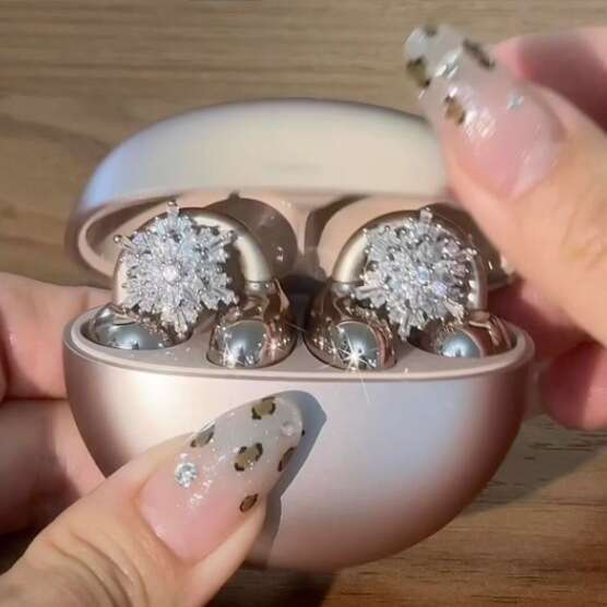 Sparkling Snowflake Zircon Clip-on Buckle Exquisite Versatile High-end Niche Design Earphone DIY Accessories - view 8