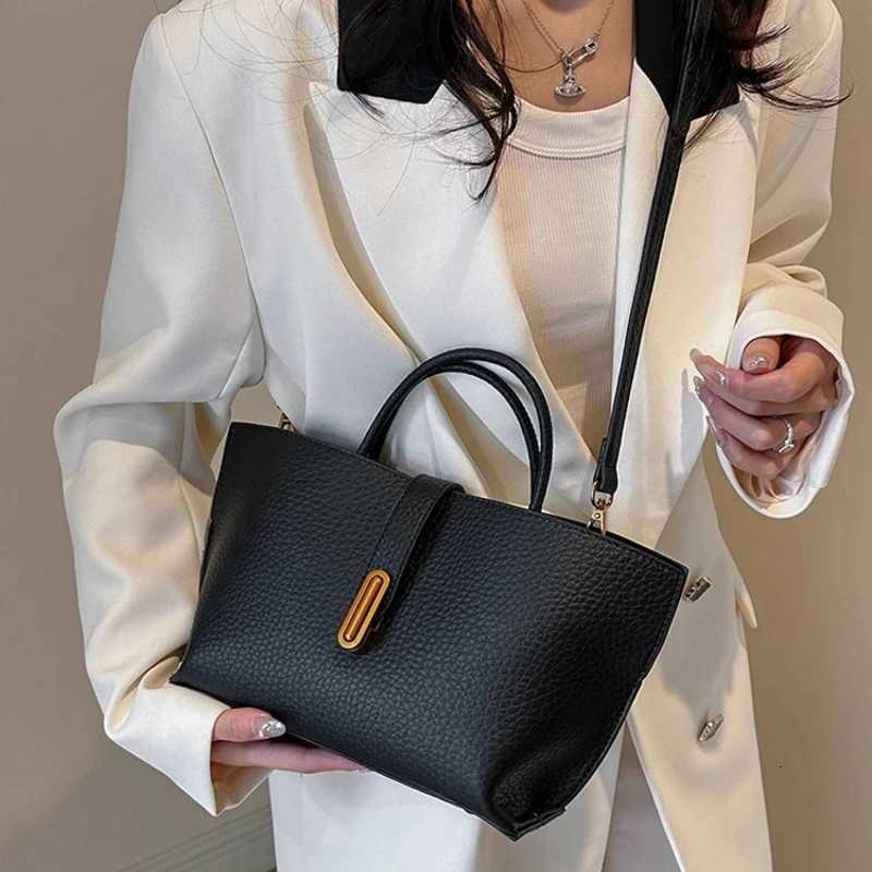 Shoulder Bag Unique Large Capaci Buet Bag Womens Commuter oulder Crossbody Bag Spring Summer New Sle Soft PU Leather HandbagT251020