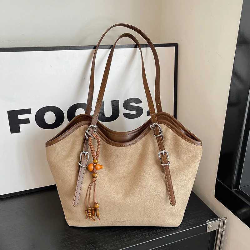 Textured Casual Crossbody Shoulder Bag Women Large Capacity Retro Tote Handle Bag Fashion Versatile and Niche Storage BagT251020