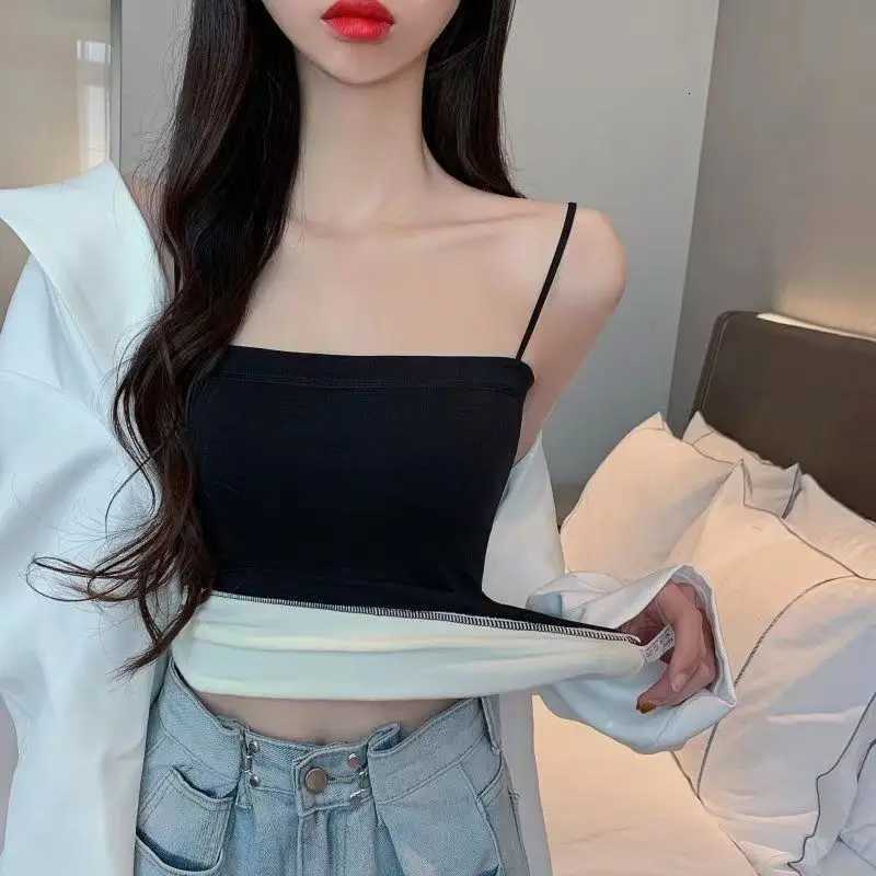 1pcs Autumn Winter Women Warm Underwear Girl Thermal Casual Nightwear Sexy Elasticity Female Velvet Tshirt Student Thermal VestT251020