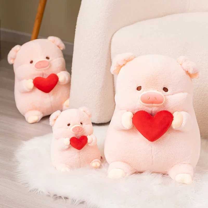 2030 Cartoon Pig Hold Heart Plush Toys Cute Soft Lovely Stuffed Pillows Dolls For Birthday Festival Gift J251020