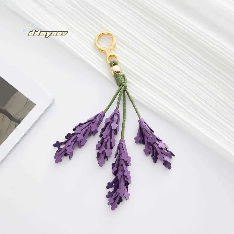 Lavender Leather Charm Purple Flower Keychain Pendant Decoration High Girl Gift Bag Accessories Z250611 ddmynov ddmynov