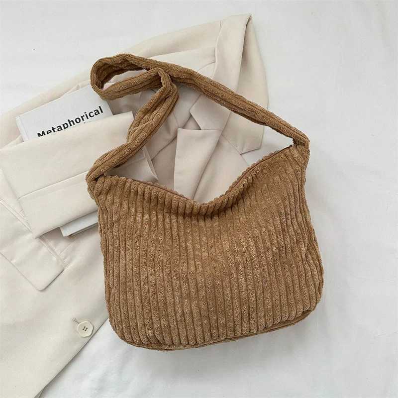 Ladies shoulder bag corduroy large capacity artistic womens bag commuting and class crossbody bagT251020