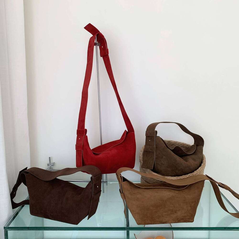 Suede Women's Tote New Niche Design Split Leather Vintage Wide Shoulder Strap Casual Fashion One-Shoulder Crossbody Bag Suotong251020 Suotong1020