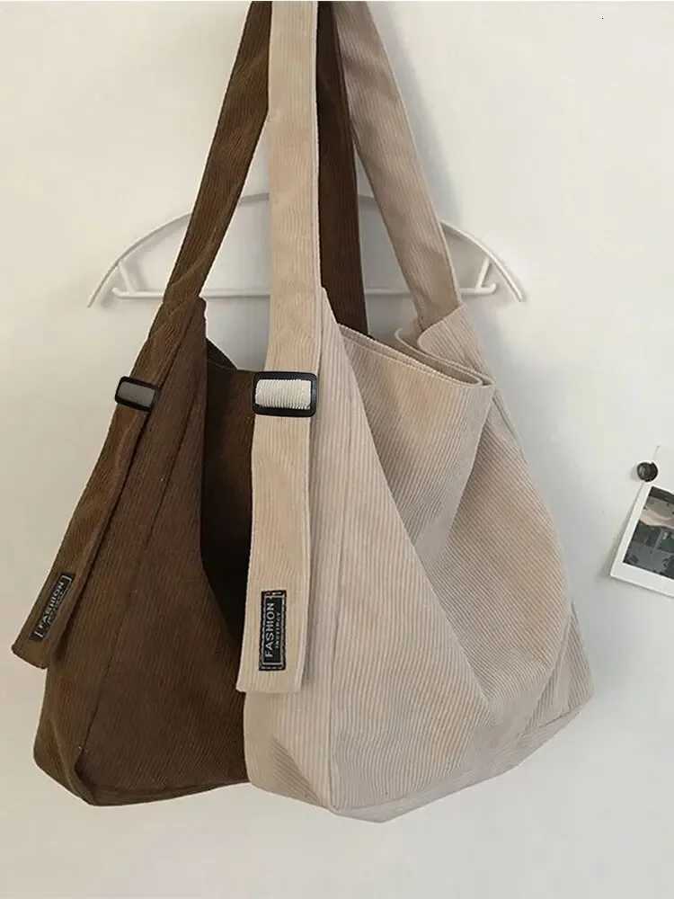 Fall and Winter New Retro Corduroy Shoulder Largecapacity Students Class Hundred Crossbody Bag for Women 2025 NewT251020