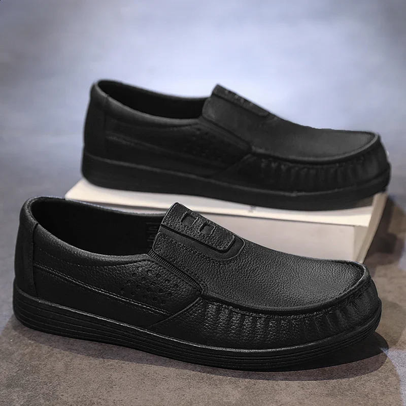 Fashion Breathable Leather Mens Casual Shoes Outdoor Lightweight Man Loafers Comfortable Men Dress Shoes Slip on Driving Shoes 251013