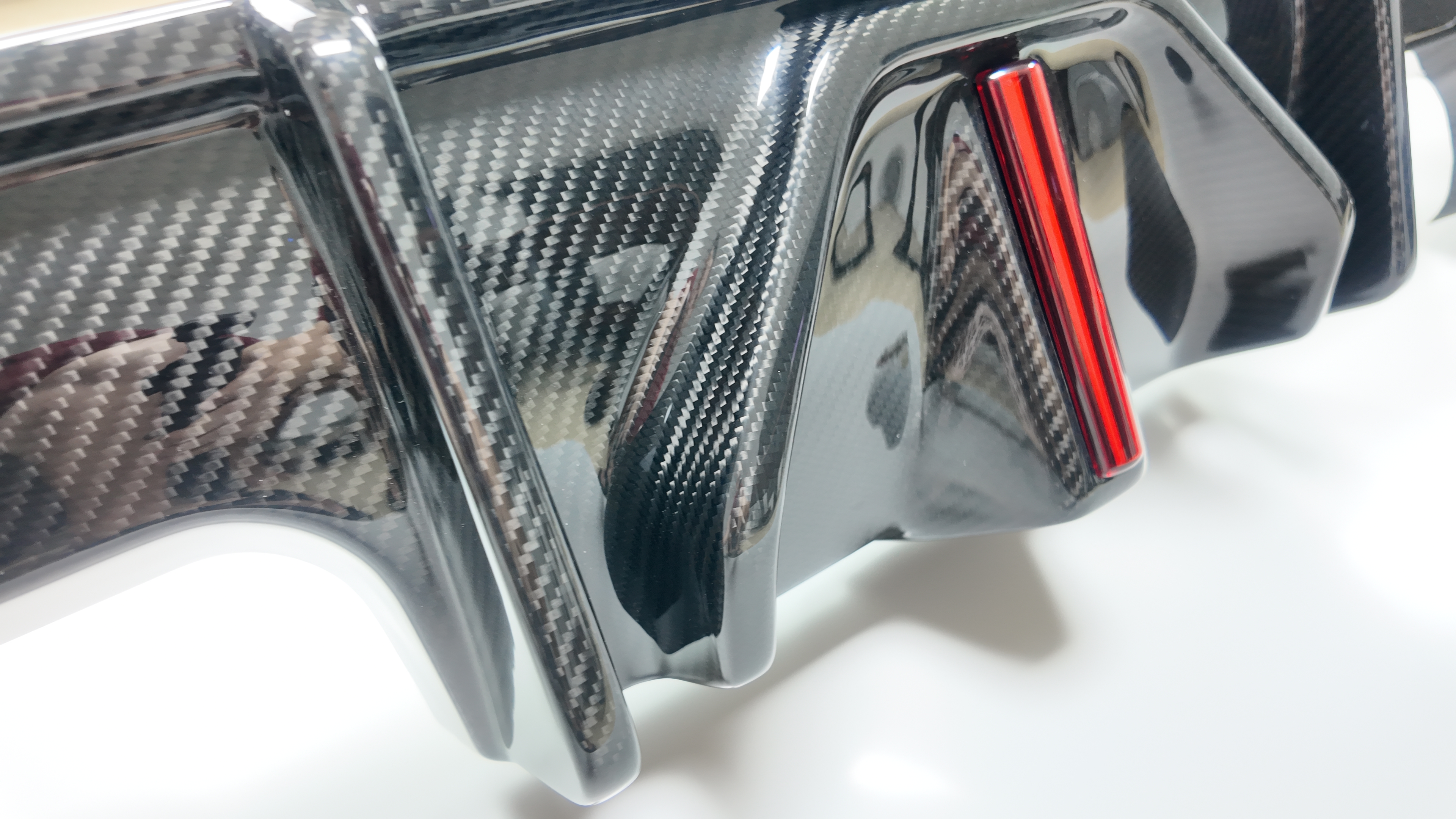 Dry carbon Fiber Car Styling With light Rear Bumper Lip Splitter Diffuser Guard Spoiler For BMW M3 M4 G80 G82 G83 Sedan Coupe