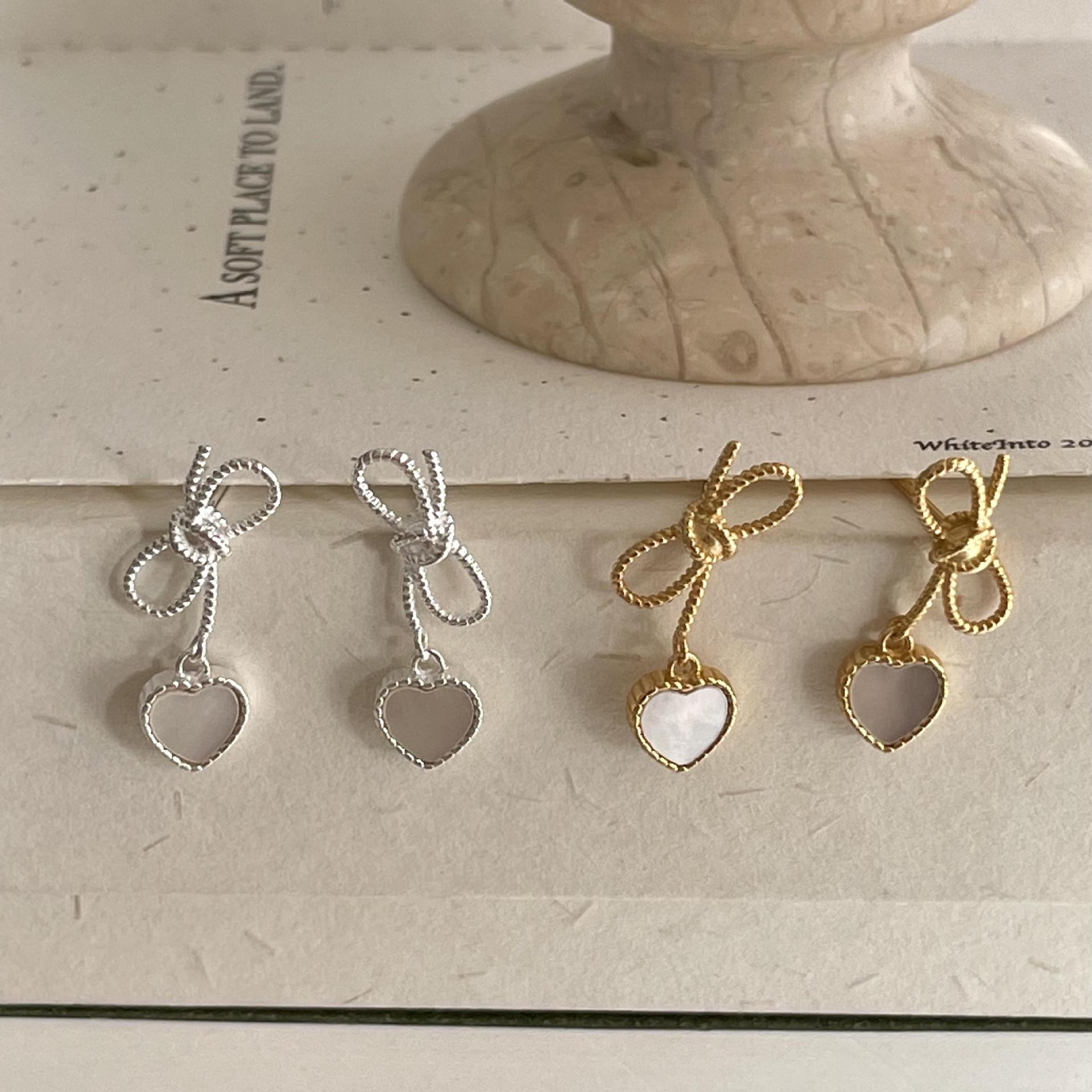 Designer earrings S925 pure silver heart-shaped earrings for women with a high-end and niche design retro light luxury earrings free shipping