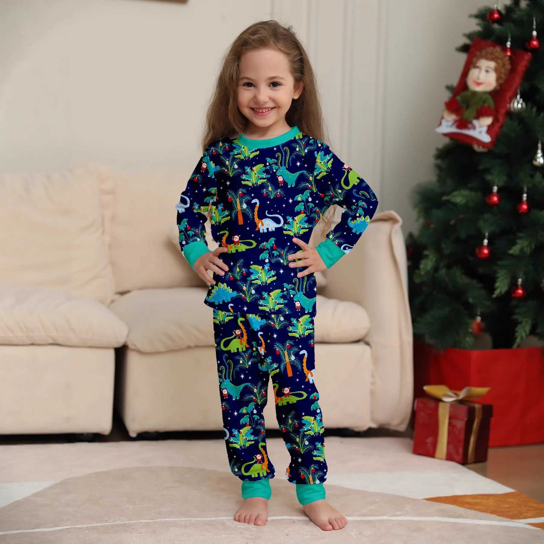 A family of boys girls babies and dogs with printed flowers European dinosaur Christmas parentchild pajamas and home wear L251021C211