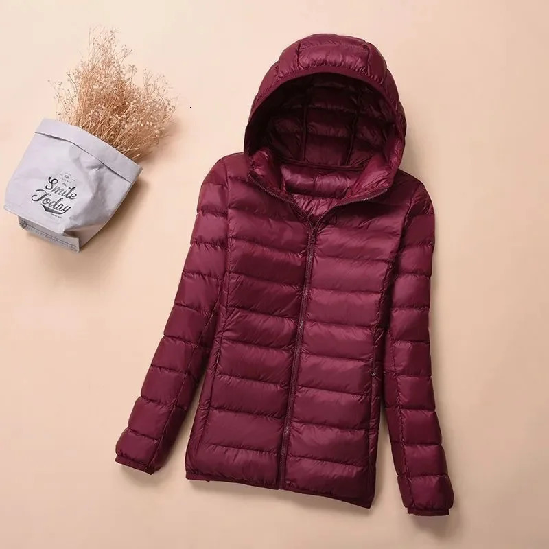 Down Jacket Womens Short Autumn Winter Parkas StandUP Collar Hooded Warm Cotton Padded Coat Large Size Outcoat Ladies Tops 251021