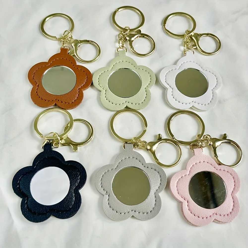 6pcs Floral Faux Leather Cute Keychain Mirrors Makeup Accessories Portable Makeup Keychain Accessories Key Chains for Women W251021