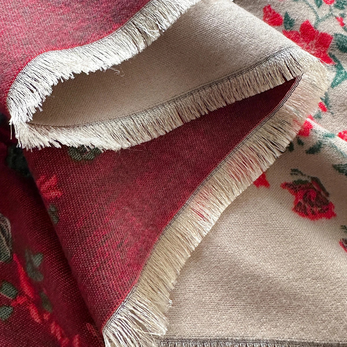 Womens Cashmere Warm Shawl Ethnic Style Cloak Fashionable Scarves Floral Print Coldproof and Windproof Scraf 251021