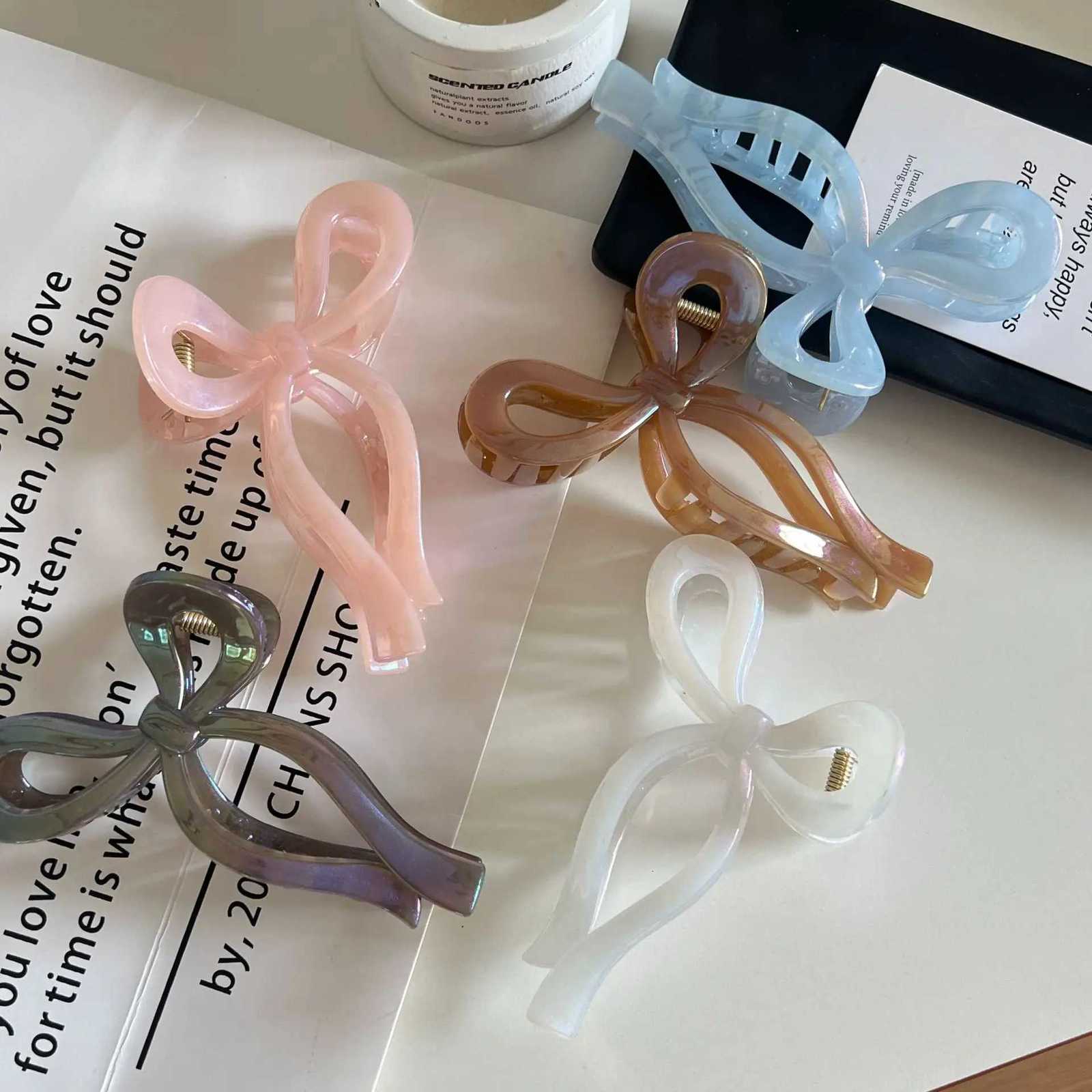 Wholesale Ins Hot Sale Fashion Geometry Bowknot Hollow Hair Clip Simple Jelly Colorful Plastic Shark Clip Hair AccessoriesW254021