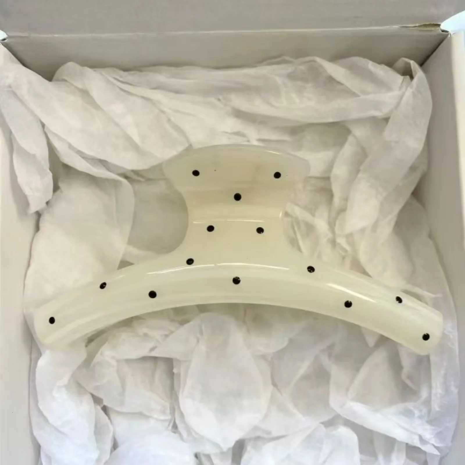 1PCWomens Geometric 1PCHair Clutches Transparent Acrylic Material Trendy Hair Grips for Stylish Daily Party LooksW254021