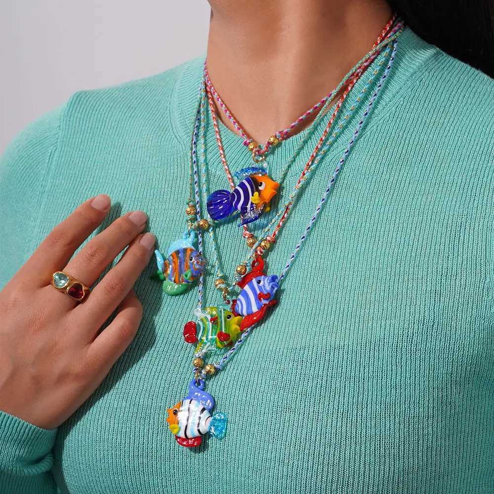Elegant Fish Pendant Necklace Adjustable Rope Chain Unique Marine Organism Glass Charm Choker Fashion Accessory Present JewelryXJ250717