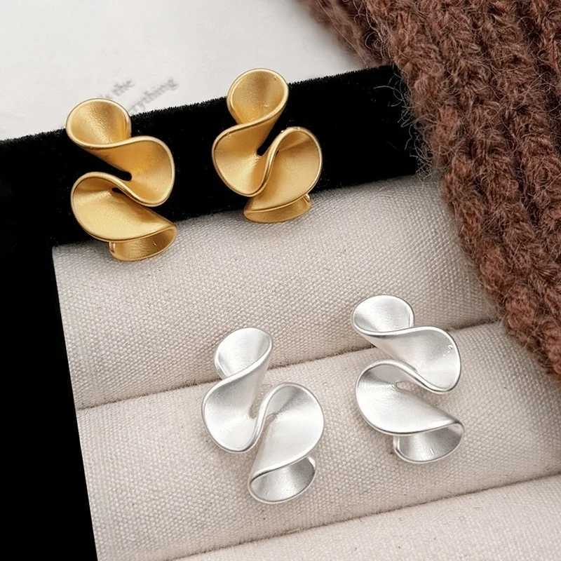 Real 925 Sterling Silver 18K Gold Twisted Flower Stud Earring for Women Minimalist Personality Fine Jewelry Trendy Accessory J251021