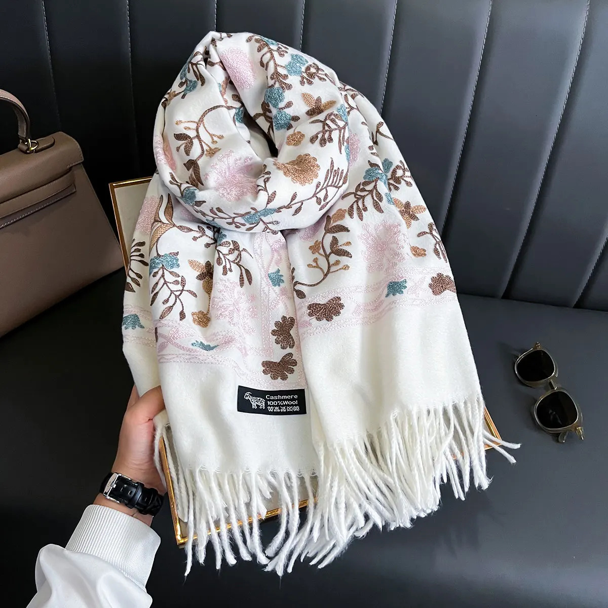 Winter Warm Cashmere Scarf for Women Embroidery Pashmina Blanket Thick Shawl Wrap Neckerchief Fashion Bufanda Echarpe Poncho 251016