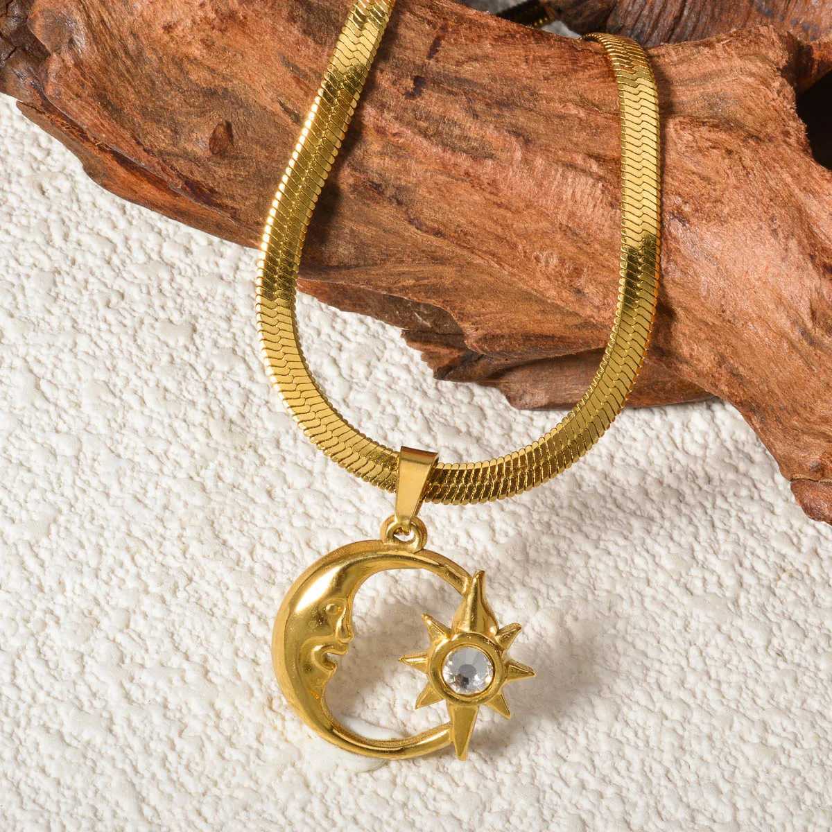 Gold Color Planet Moon Astronaut Pendant Stainless Steel Star Series Necklace for Women Chain Necklaces Jewelry Gifts Birthday XJ250717