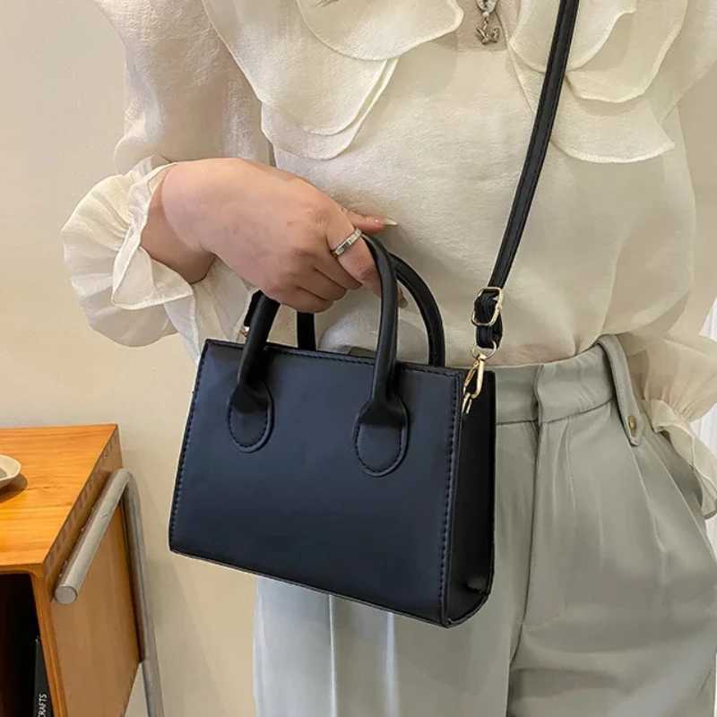 Minimalist Black Small Square Bag AllMatch Top Handle Purse Classic Shoulder Bag for Work Women Handbags Crossbody BagsXJ251021