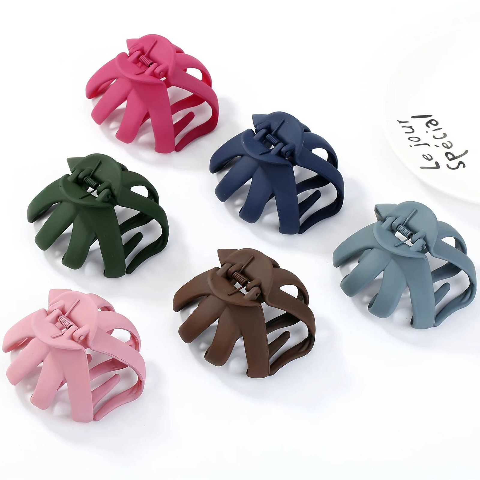 Women Girls Geometric Hair Claw Clamps Metal Hair Crab Moon Shape Hair Claw Clip Solid Color Hairpin Large Size Hair AccessoriesW254021