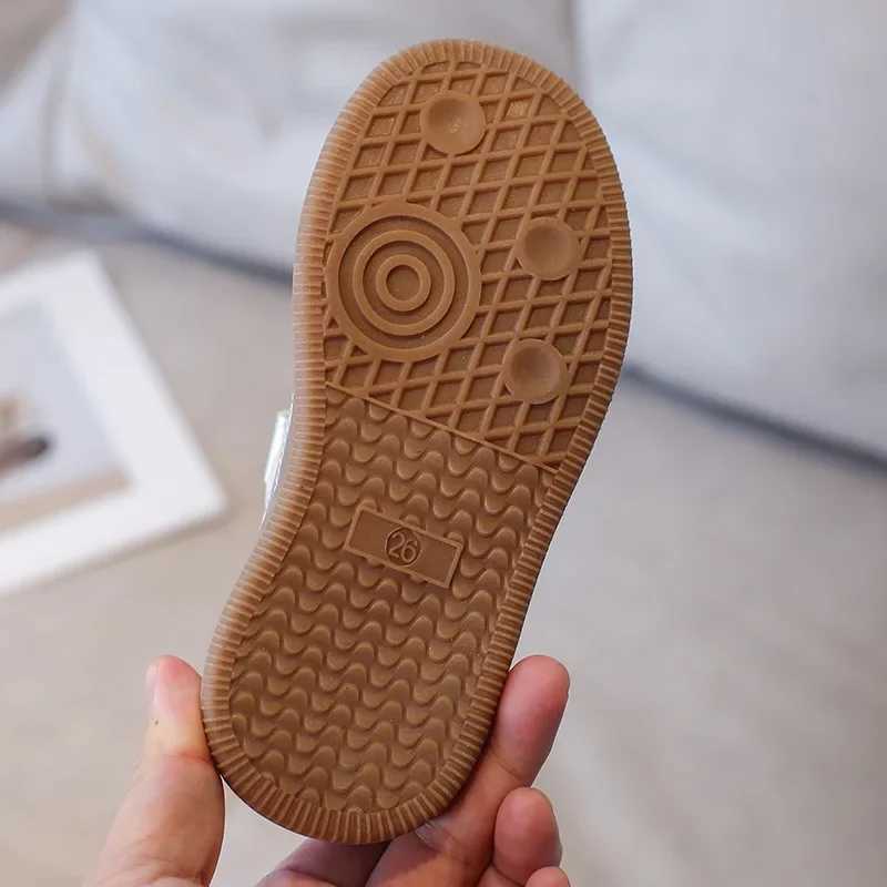 Luxury Unisex Child Slip-resistant Canvas Tennis Trainers Stylish Everyday Wear With Cushioned Insoles