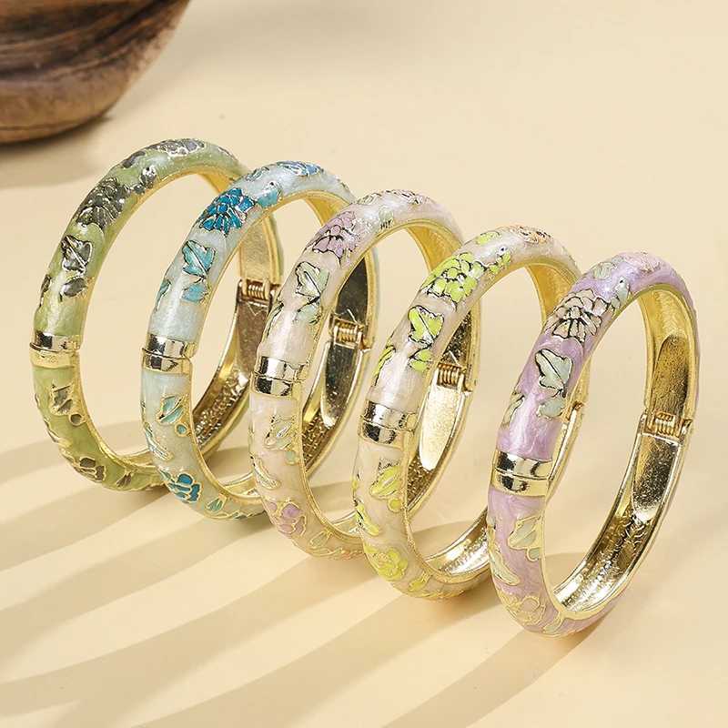 FTCY Vintage Enameled Bracelets For Women Flower Gold Color Cloisonne Bangles Elegant Womens Jewelry Gifts J251021