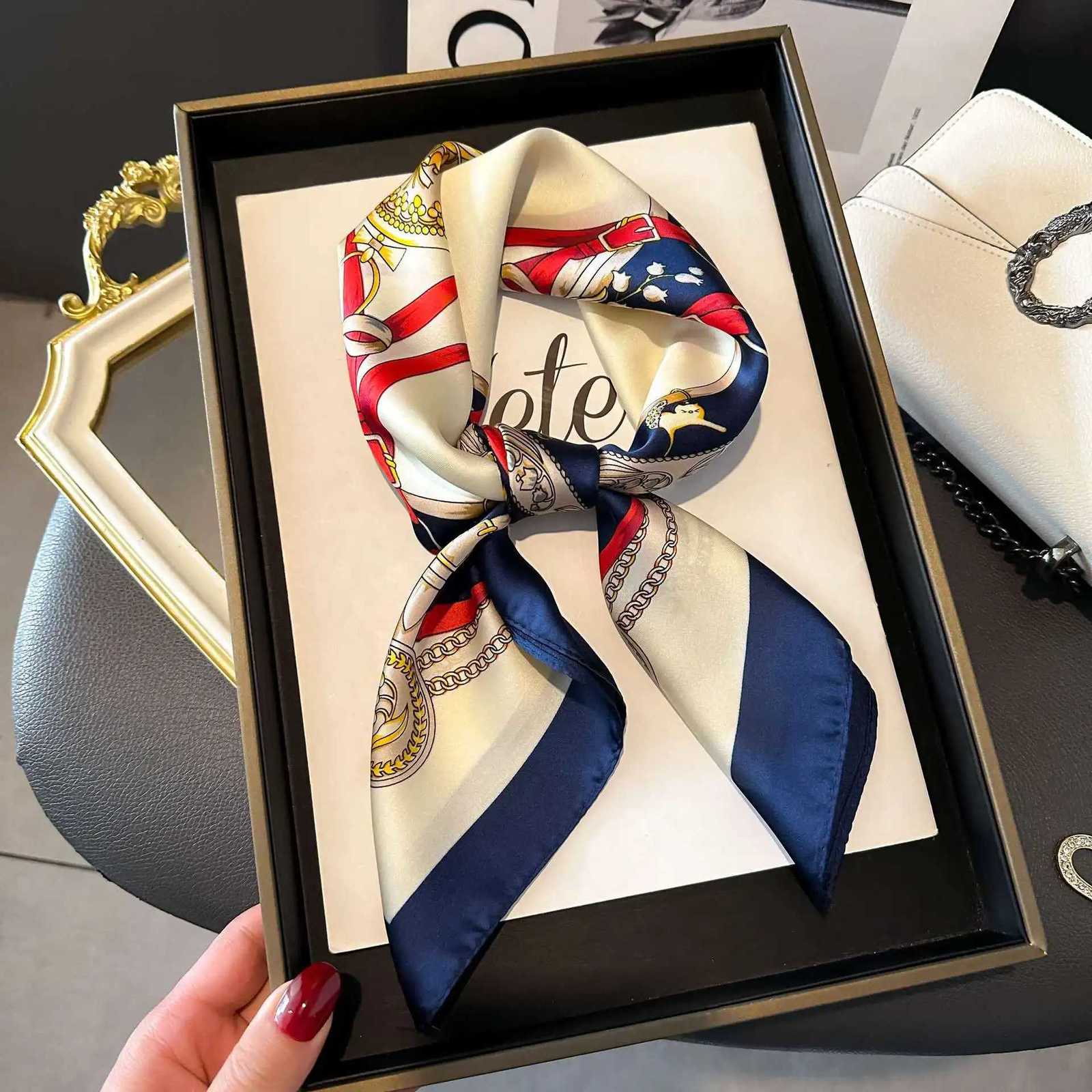 2025 Luxury Horse Print Female Silk Neck Scarf Square Hair Scarves Foulard Head Band Shawls Wraps Neckerchief Bandana Women W251021