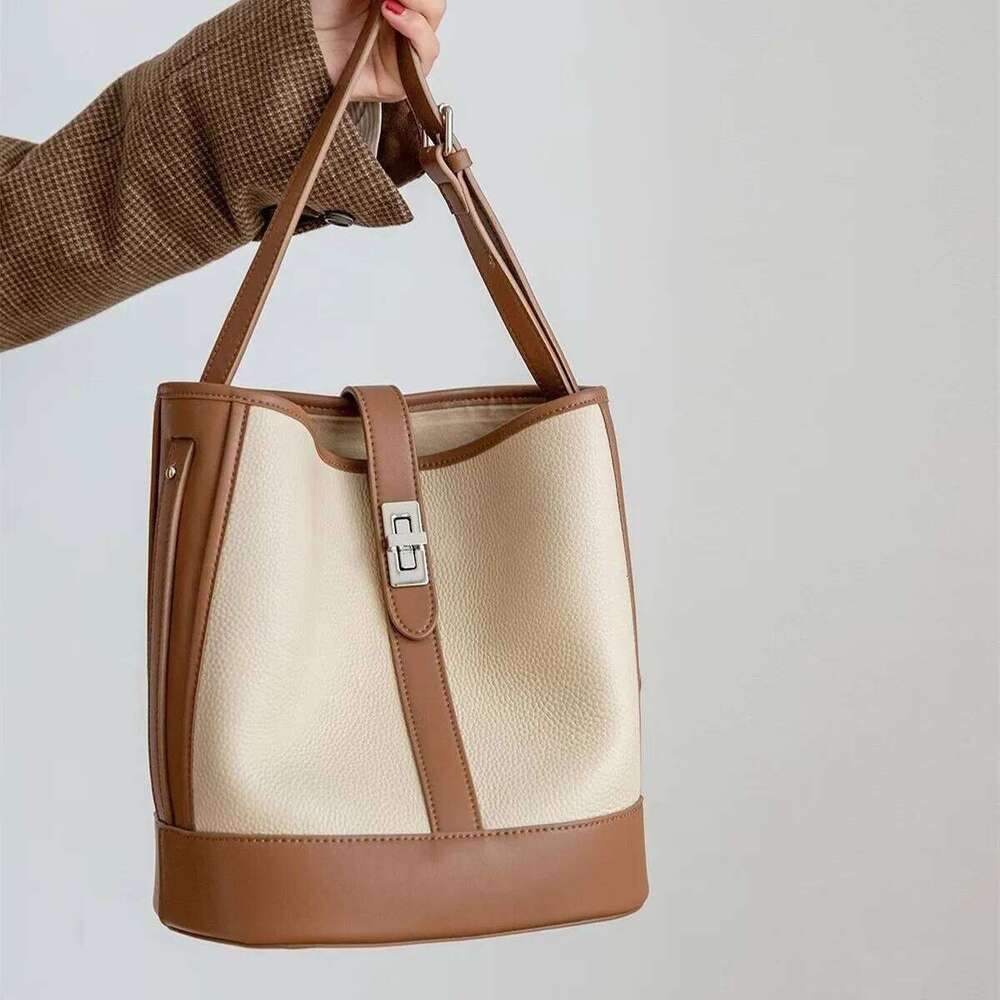 Genuine Leather One-Shoulder Tote New Classic Cowhide Large Capacity Handbag Vintage Women's Crossbody Bucket Bag 251021