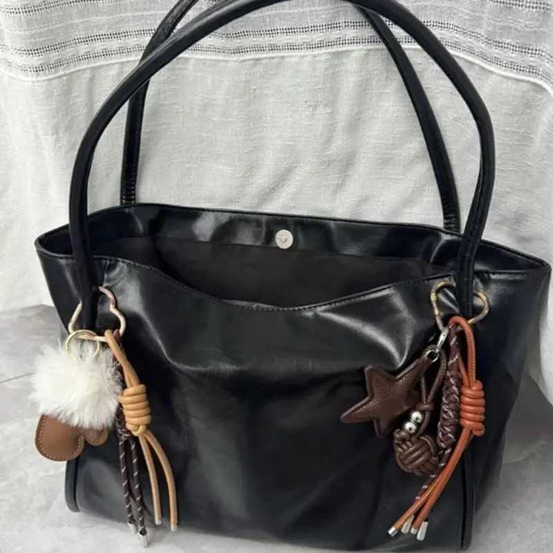 PU Leather Star and Ball Pendant Love Heart Ring Keychain Women Bag Decoration Backpace Accessories for Daily Use or Party Gifts W251021