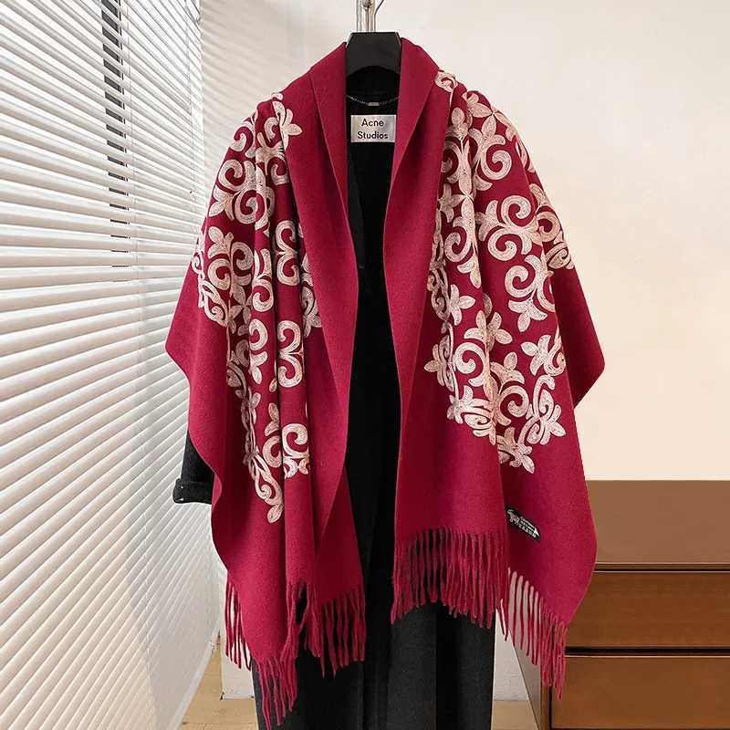 New Cashmere Blend Mujer Bufanda Scarf Warm Echarpes Embroider Flower Poncho CAPe Thick Warm Poncho Kerchief W251021