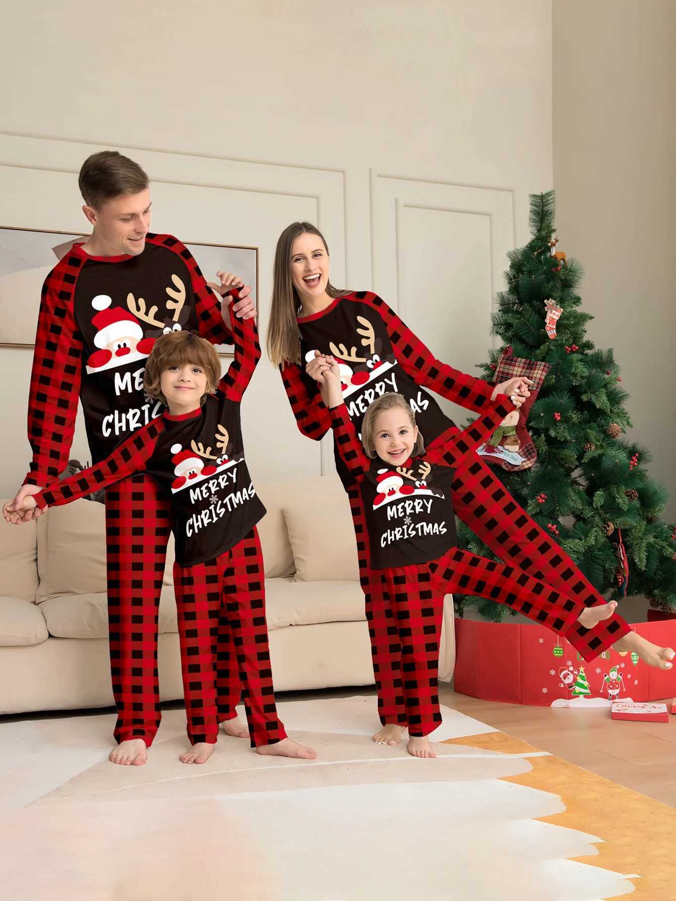 Xmas Family Matching Outfits 2023 Christmas Pajamas Family Clothes Family Christmas Pajamas Set Deer Mother Kids Adult Baby L251021EBO2