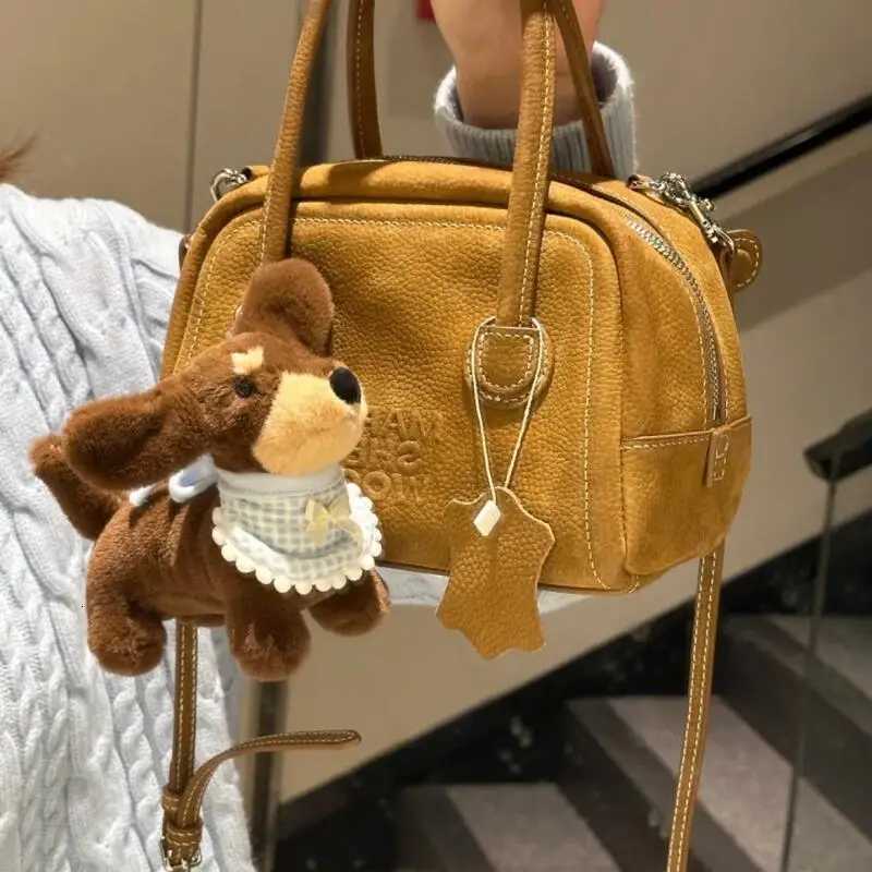 Cartoon Sausage Dog Plush Keychain Y2K Bag Pendant for Women Plushies Toys Car Key Jewelry Decoration Accessories Couple Gifts W251021