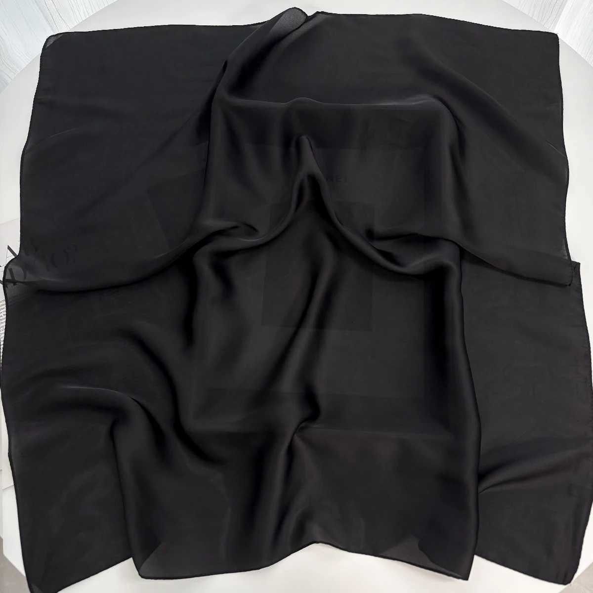 Luxury Print Square Scarf Wen Fashion Satin Bandana Lady Shawl and Wrap band Scarves Hair Band Neckerchi HijabW251021