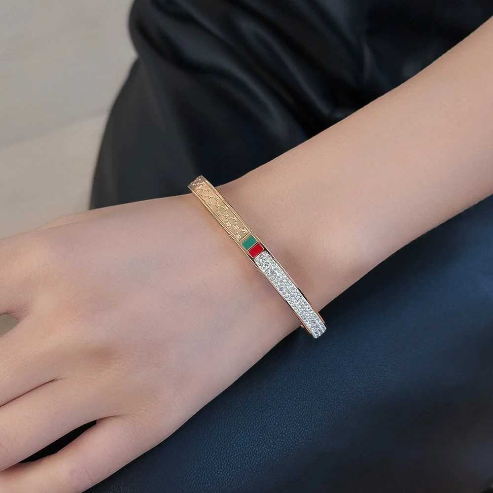 Htpwe Stainless Steel Red And Green Oildripping Zirconium Bracelet Women Plated 18k Couple Holiday Gift Bracelet Party Jewelry J251021