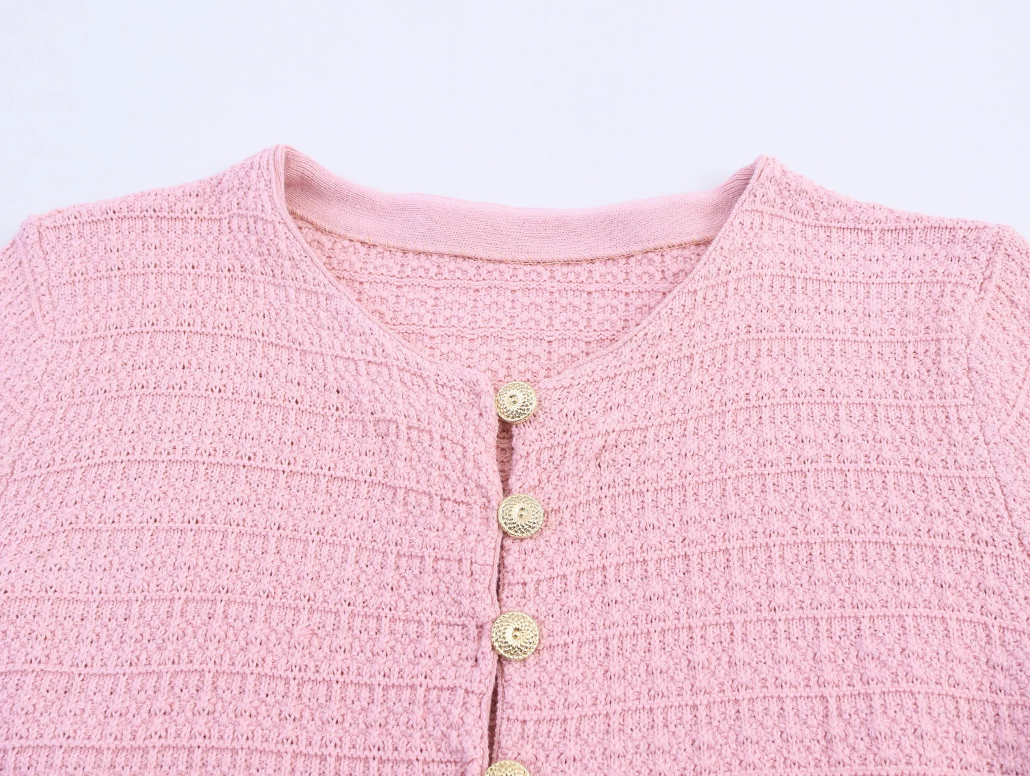 DEEABAE Autumn And Winter Round Neck Buckle Decoration Gentle and Versatile Short Sleeve Knitted Cardigan Half Skirt Set 251013