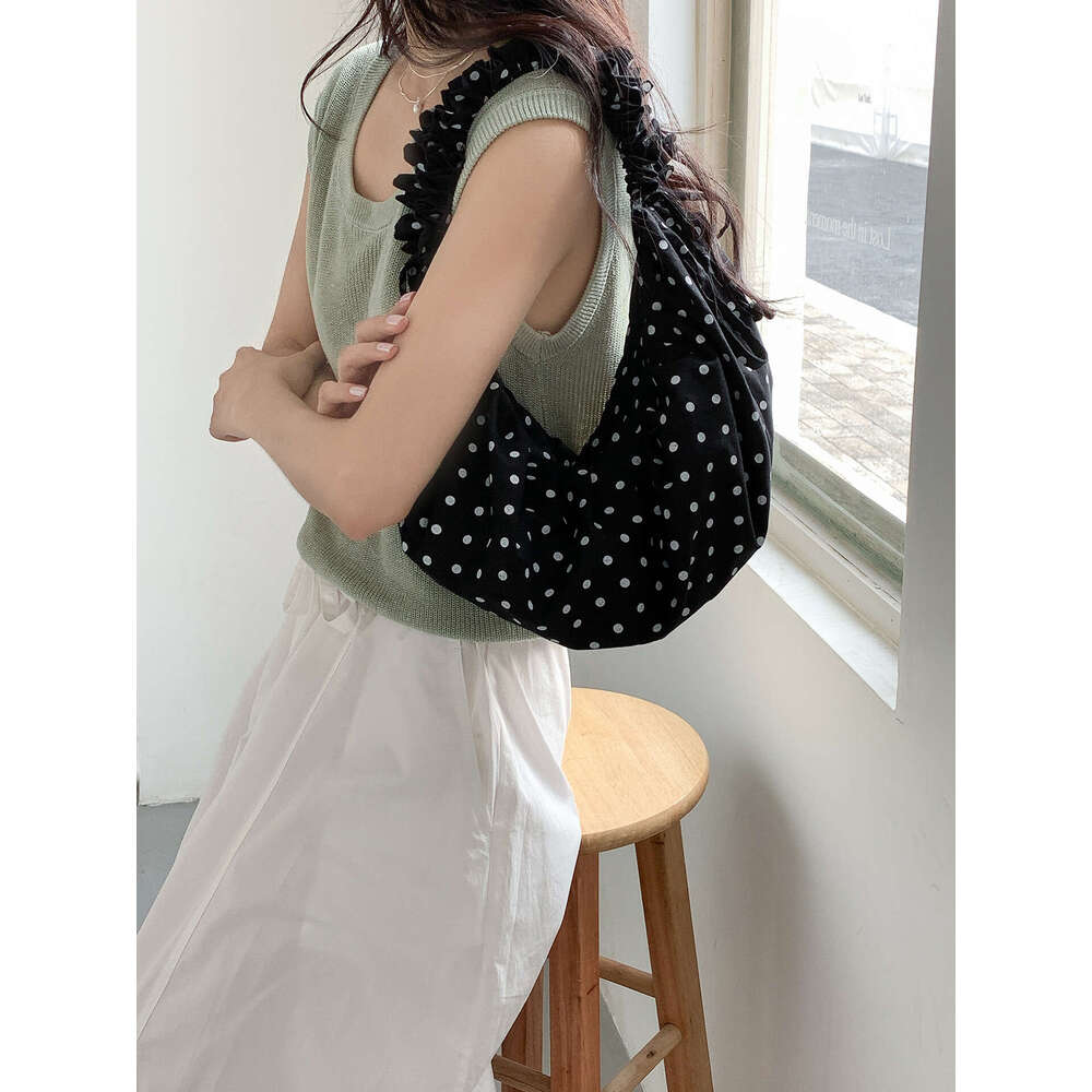 Korean Style Lazy Wave Dot For Women, Pleated New Versatile Commuter Shoulder Bag, Nylon Crossbody Dumpling Bag B5