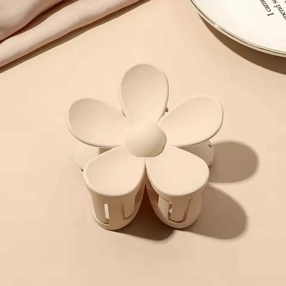 Large Flower Claw Clips For Women Fashion Hair Claw Hair Clamps Girls Matte Hairpins Sweet Headwear Barrette Hair AccessoriesW254021