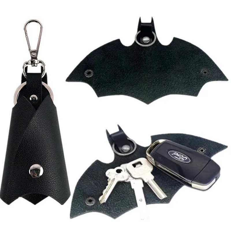Superhero Bruce Wayne Leather Keychain Unisex Key Holder Waist Keychains Cosplay Bat Split Car Keys Fashion Keyrings Case Gift W251021