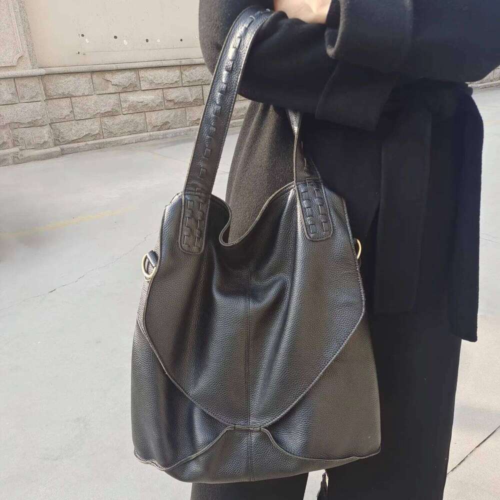 First Layer Cowhide Postman Original Design Large Capacity Personal Vintage Shopping Genuine Leather Shoulder Bag 251021